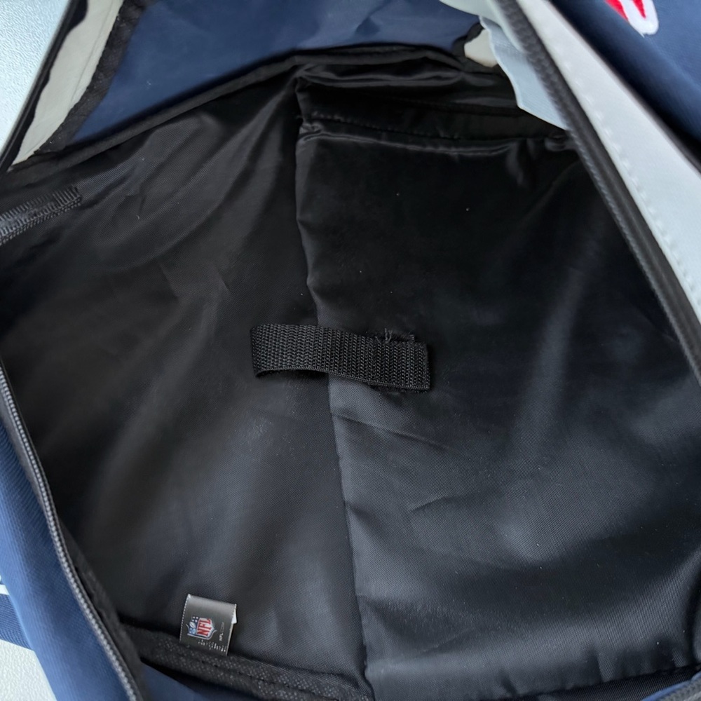 NFL New England Patriots Navy and Gray Leadoff Sling Backpack - Picture 7 of 9